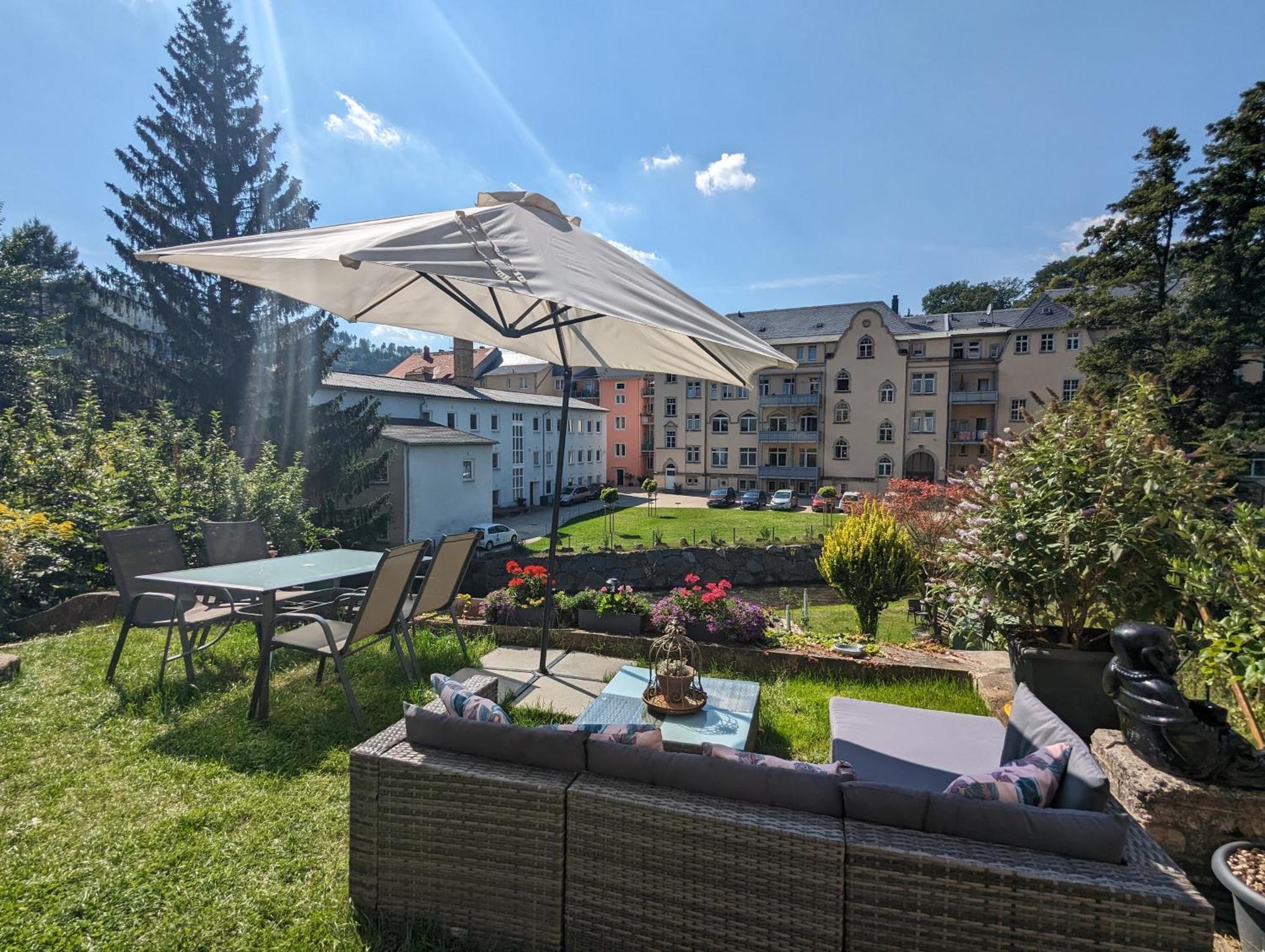 Hw3 - Urlaubsmagie - Helle, Grosse Wohnung Mit Pool Sebnitz Bagian luar foto