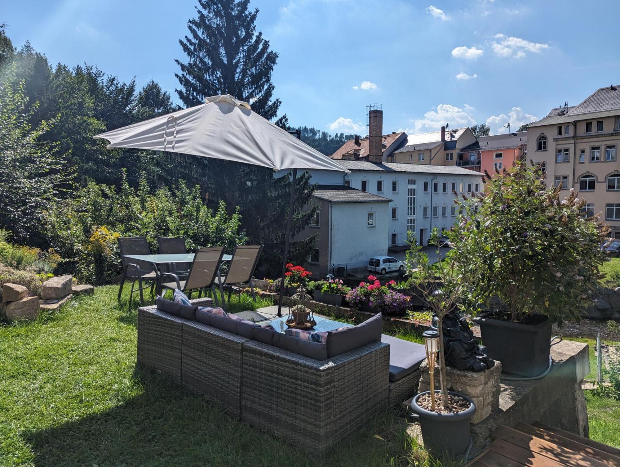 Hw3 - Urlaubsmagie - Helle, Grosse Wohnung Mit Pool Sebnitz Bagian luar foto