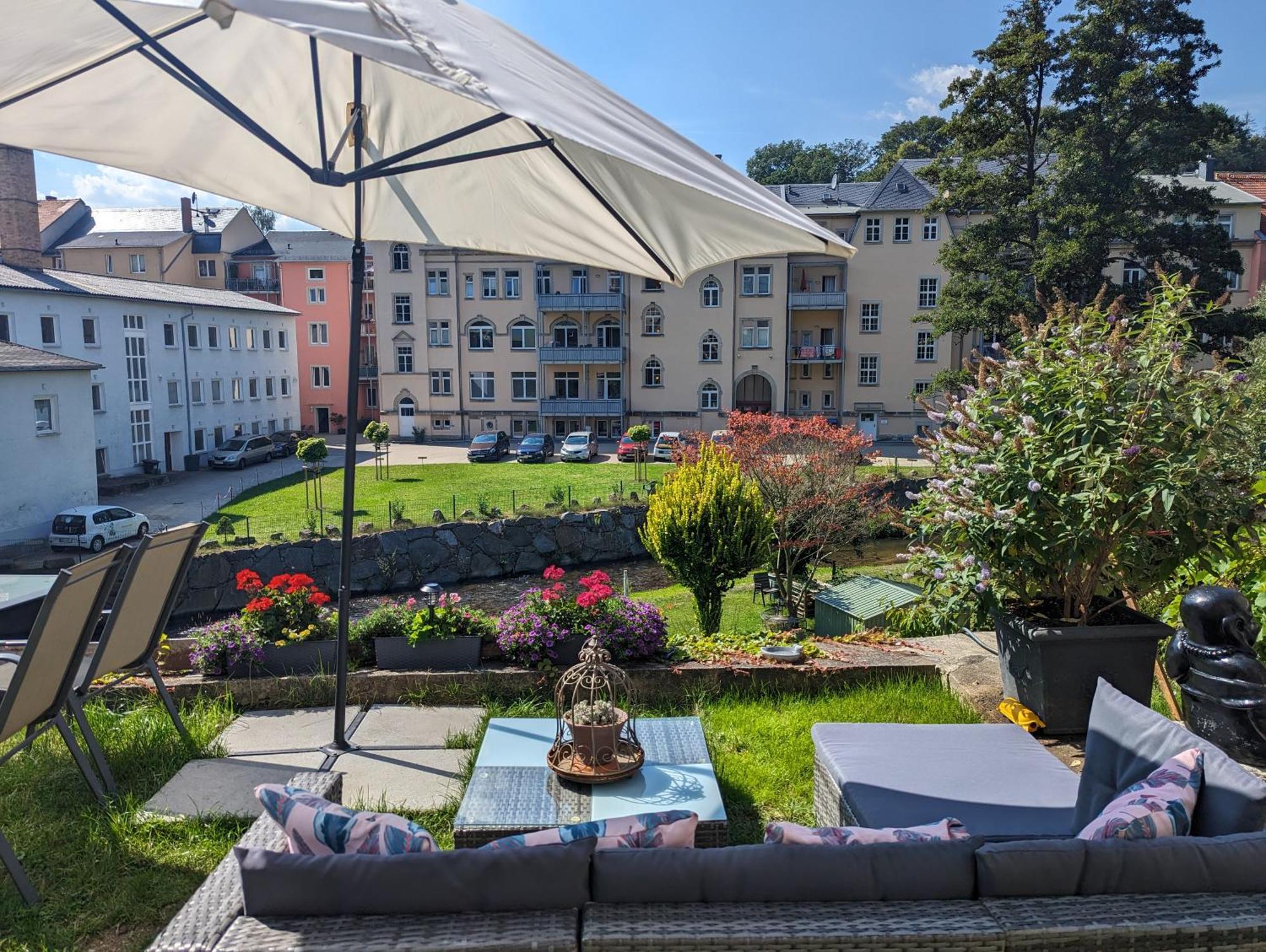 Hw3 - Urlaubsmagie - Helle, Grosse Wohnung Mit Pool Sebnitz Bagian luar foto