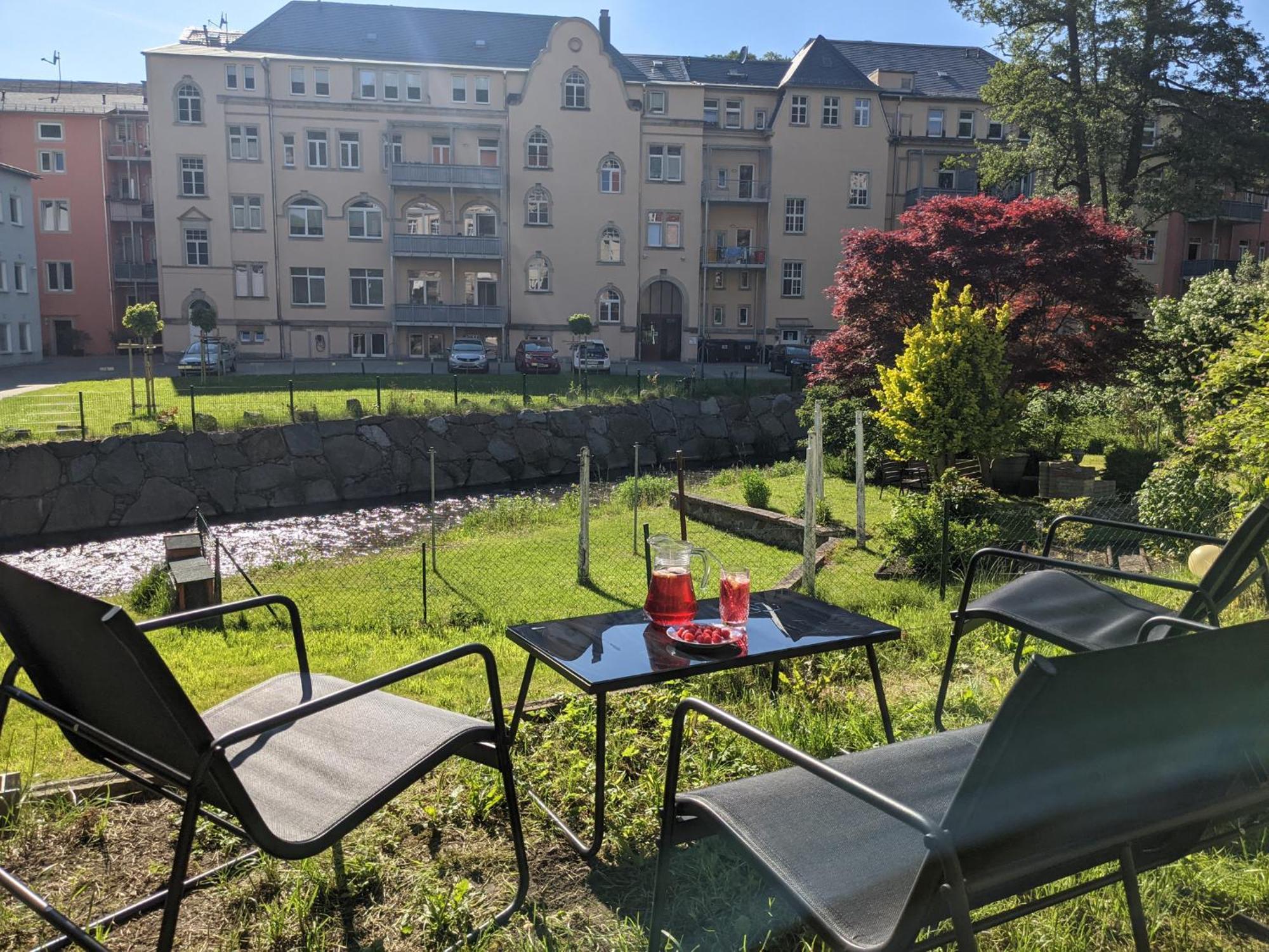 Hw3 - Urlaubsmagie - Helle, Grosse Wohnung Mit Pool Sebnitz Bagian luar foto