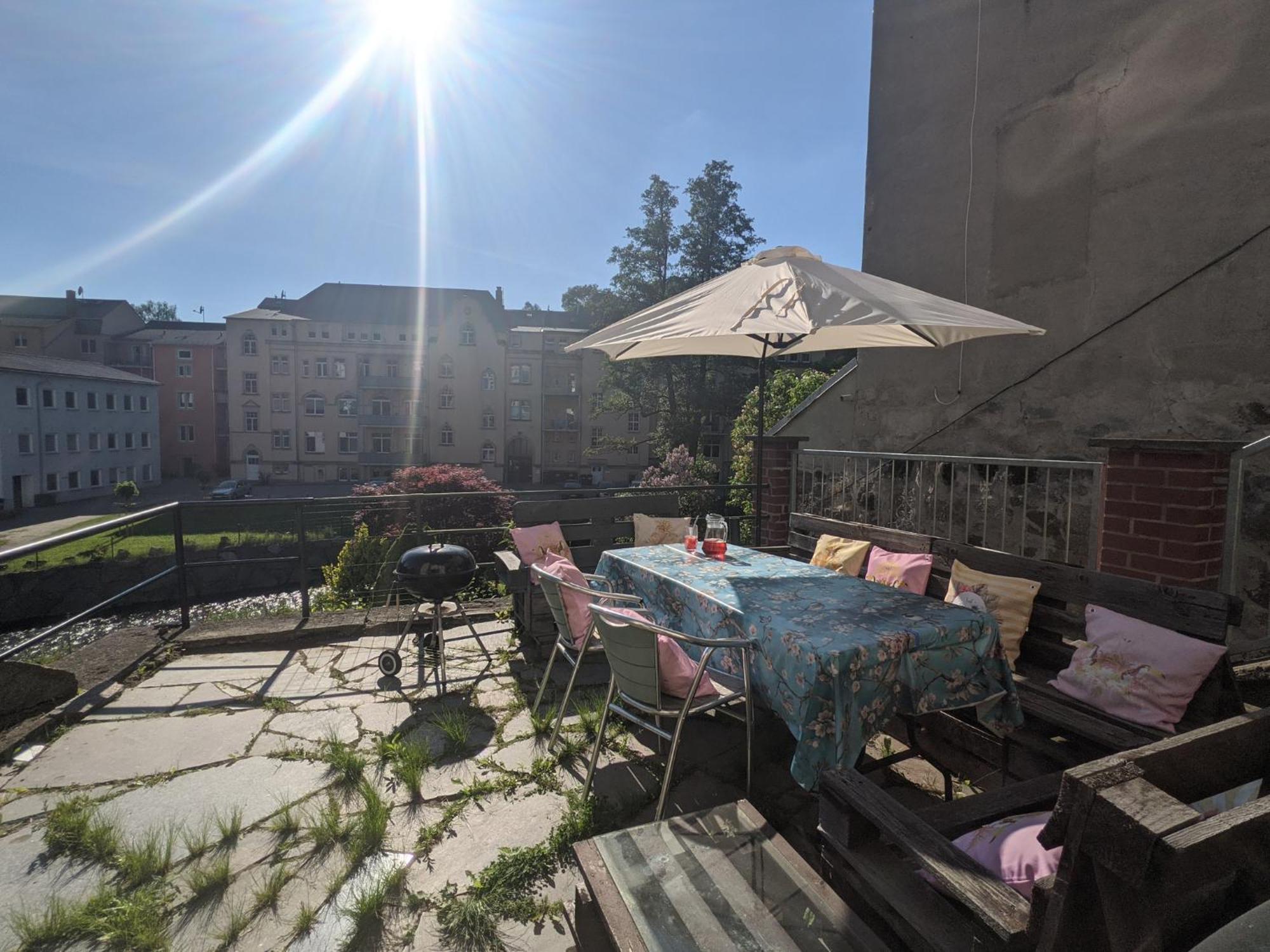Hw3 - Urlaubsmagie - Helle, Grosse Wohnung Mit Pool Sebnitz Bagian luar foto