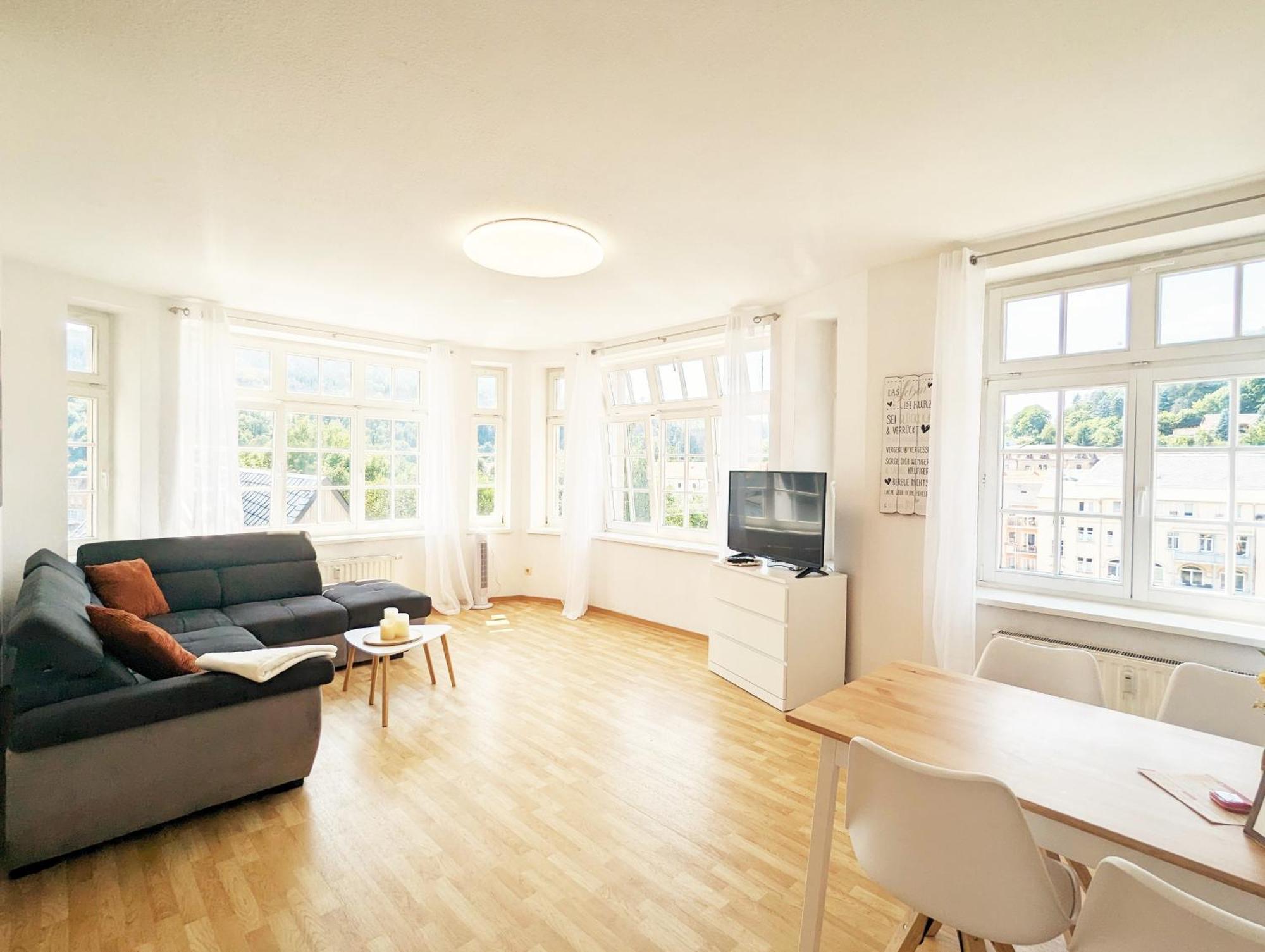 Hw3 - Urlaubsmagie - Helle, Grosse Wohnung Mit Pool Sebnitz Bagian luar foto